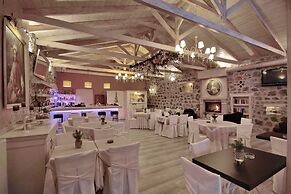 Menalia Villas & Suites