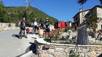 Menalia Villas & Suites