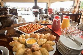 Umzolozolo Private Safari Lodge