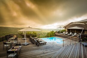 Umzolozolo Private Safari Lodge