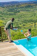 Umzolozolo Private Safari Lodge