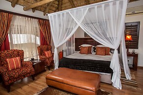 Umzolozolo Private Safari Lodge
