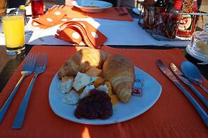 Umzolozolo Private Safari Lodge