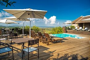 Umzolozolo Private Safari Lodge