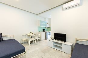 Meltemi Coast Suites