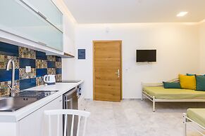 Meltemi Coast Suites