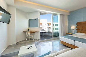 Meltemi Coast Suites