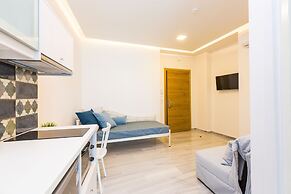 Meltemi Coast Suites