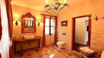 Kemerbag 29 - Adults Only