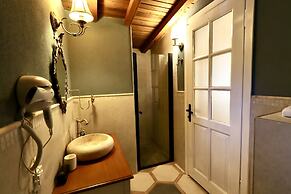 Kemerbag 29 - Adults Only