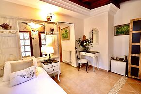 Kemerbag 29 - Adults Only