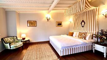 Kemerbag 29 - Adults Only