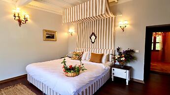 Kemerbag 29 - Adults Only