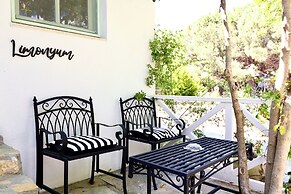 Kemerbag 29 - Adults Only