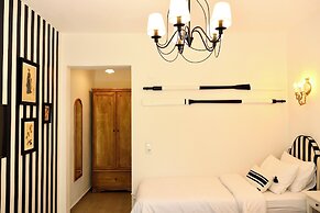 Kemerbag 29 - Adults Only