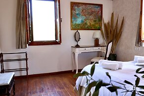 Kemerbag 29 - Adults Only