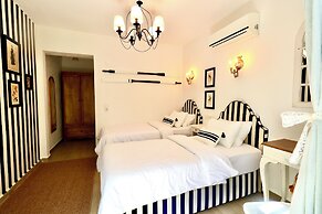 Kemerbag 29 - Adults Only