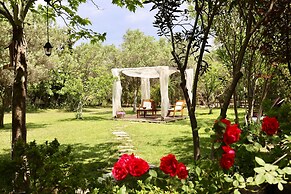 Kemerbag 29 - Adults Only