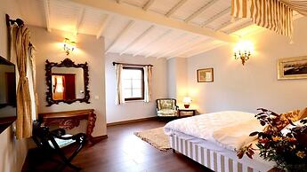 Kemerbag 29 - Adults Only