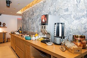 Yianna Caravel Suites 