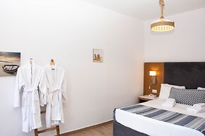 Yianna Caravel Suites 