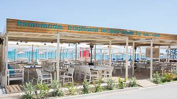 Yianna Caravel Suites 