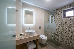 Yianna Caravel Suites 