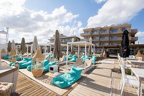 Yianna Caravel Suites 