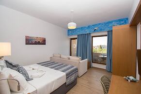 Yianna Caravel Suites 