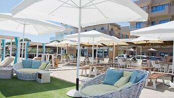 Yianna Caravel Suites 