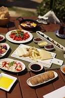 Zevkliler Alacati Boutique Hotel & Fine Dining