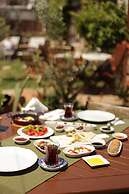 Zevkliler Alacati Boutique Hotel & Fine Dining