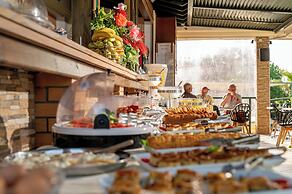 Kaloni village apartments