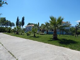 Kaloni village apartments