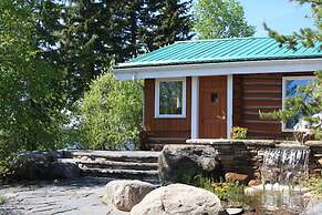 Christina Lake Lodge