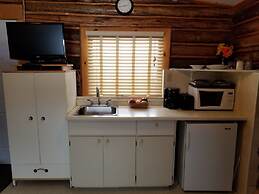 Christina Lake Lodge