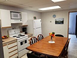 Christina Lake Lodge