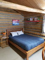 Christina Lake Lodge