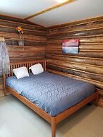 Christina Lake Lodge