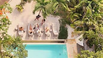 Casa Coco by Coco B Isla