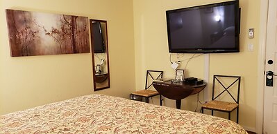 Cabernet House, An Old World Inn
