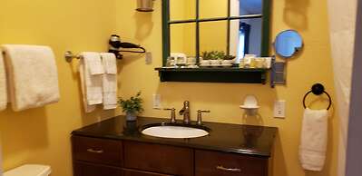 Cabernet House, An Old World Inn