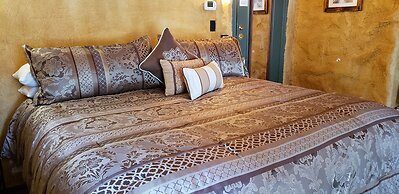 Cabernet House, An Old World Inn