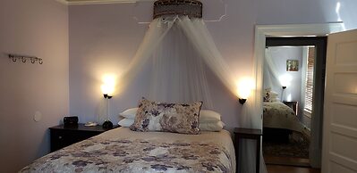 Cabernet House, An Old World Inn