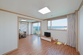 Ocean to you Resort Sokcho Seorak Beach Hotel and condo