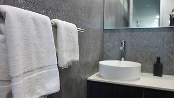 Semaphore Splash Apartments