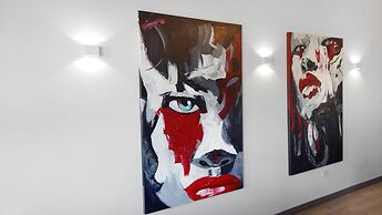 Semaphore Splash Apartments