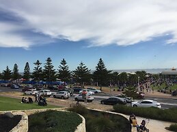 Semaphore Splash Apartments