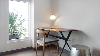 Semaphore Splash Apartments