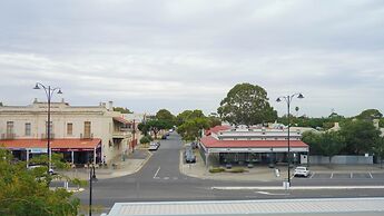 Semaphore Splash Apartments